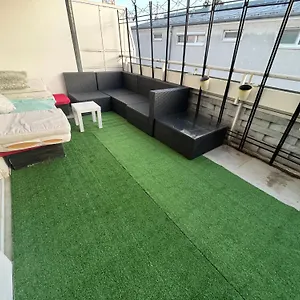 Wonderful Maisonette In With Parking Wiedeń